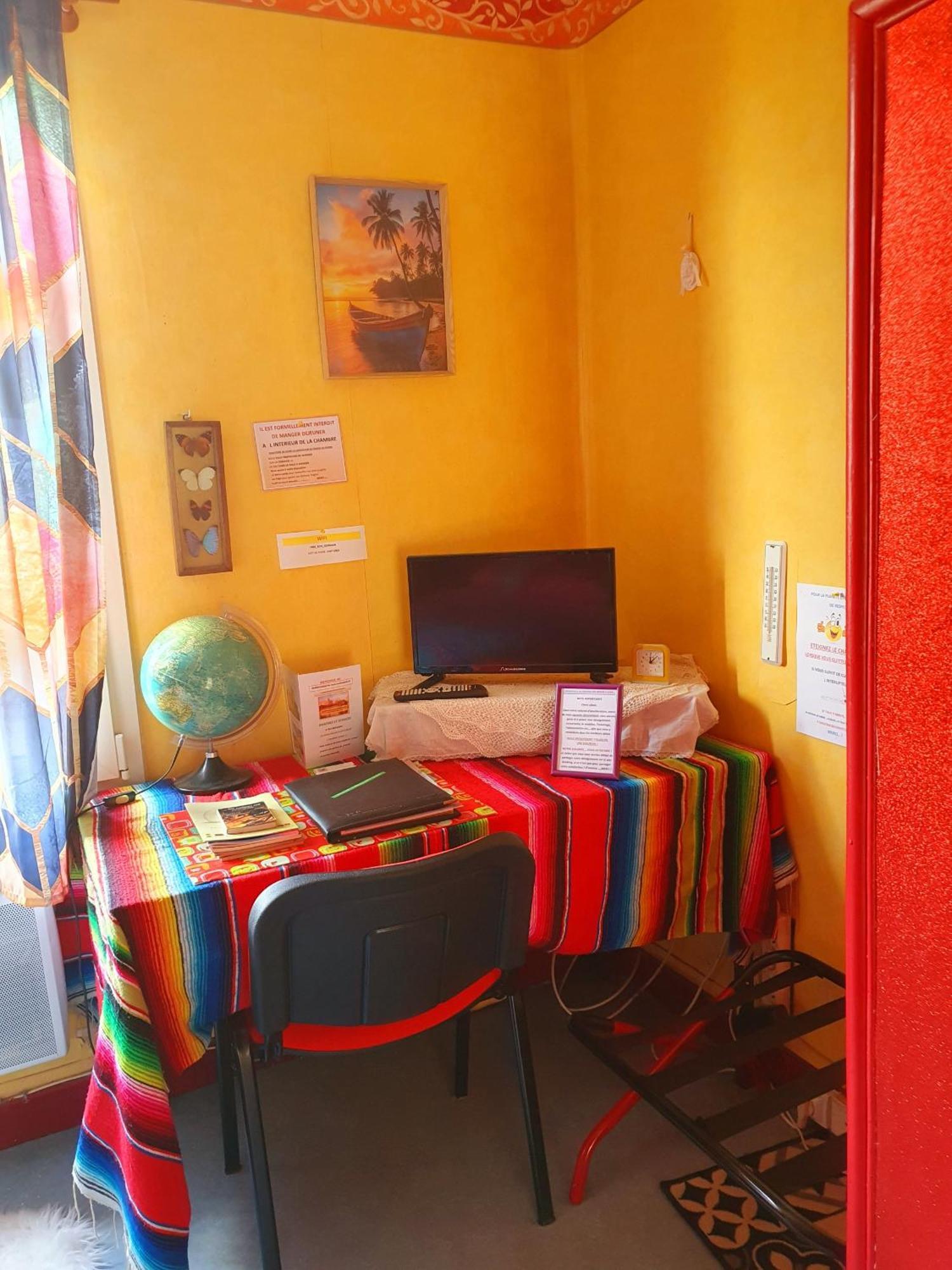 Bed And Breakfast Les Roses Multicolores Du 47 福梅尔 外观 照片